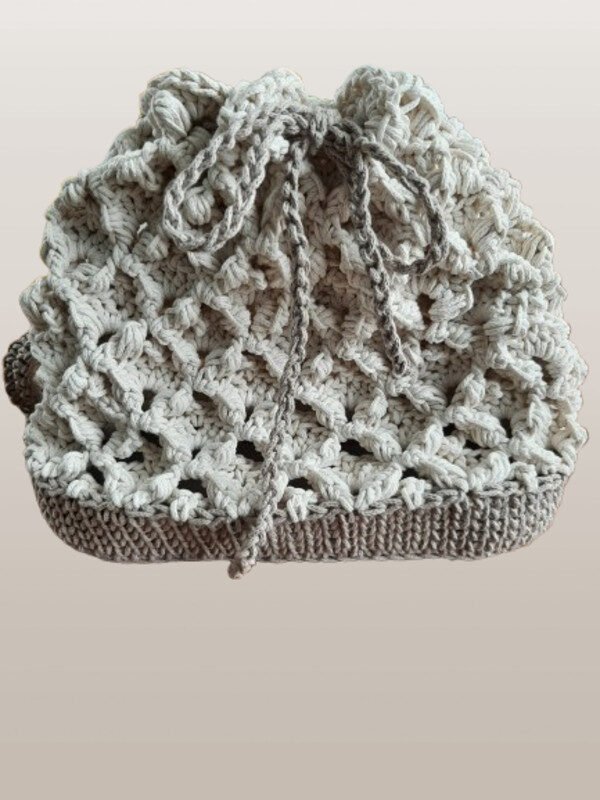 Touch Atout Sac a dos ecru et taupe crochet Accessoire mode fait main crochet