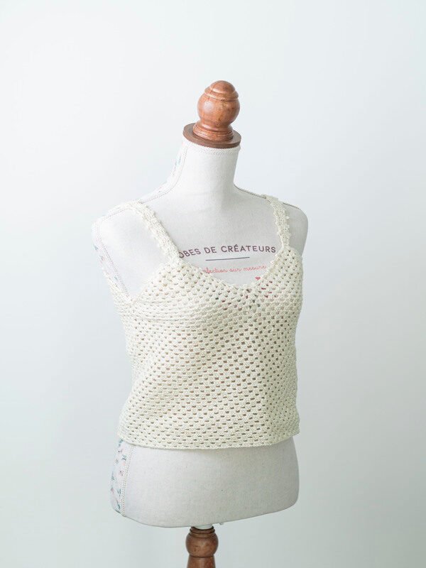 Touch Atout Top acrylique fil metallique ecru paillete top fait main crochet